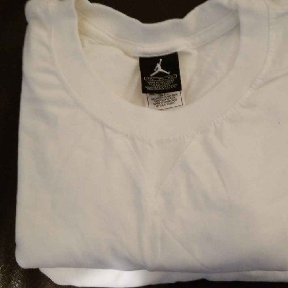 Tee - Picture 1 of 1